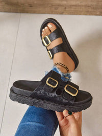 Hitam
